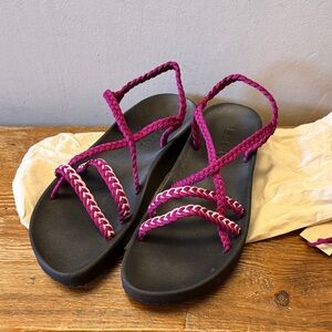 Women's Bokyna Sandals in Black and Pink